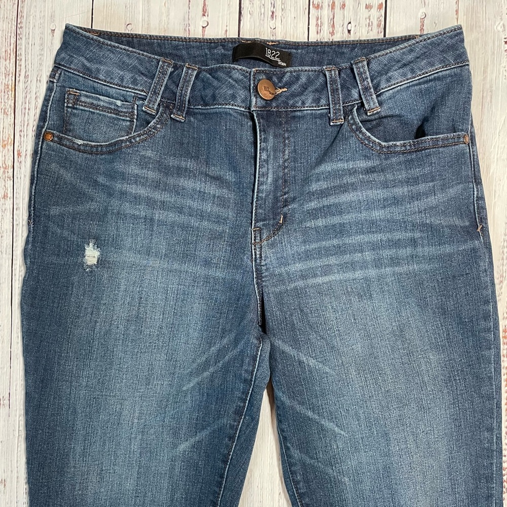 1822 Denim distressed jeans. Size 12. - Picture 5 of 10